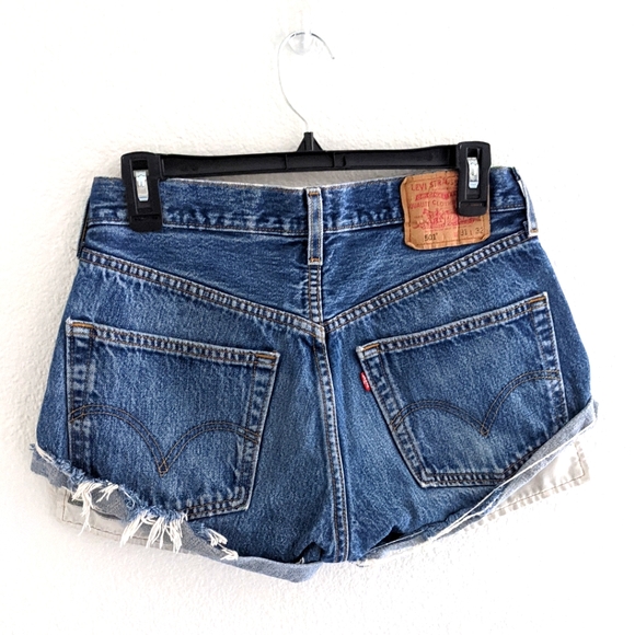 Vintage Levi's 501 Distressed Shorts Size 31W - Picture 2 of 6
